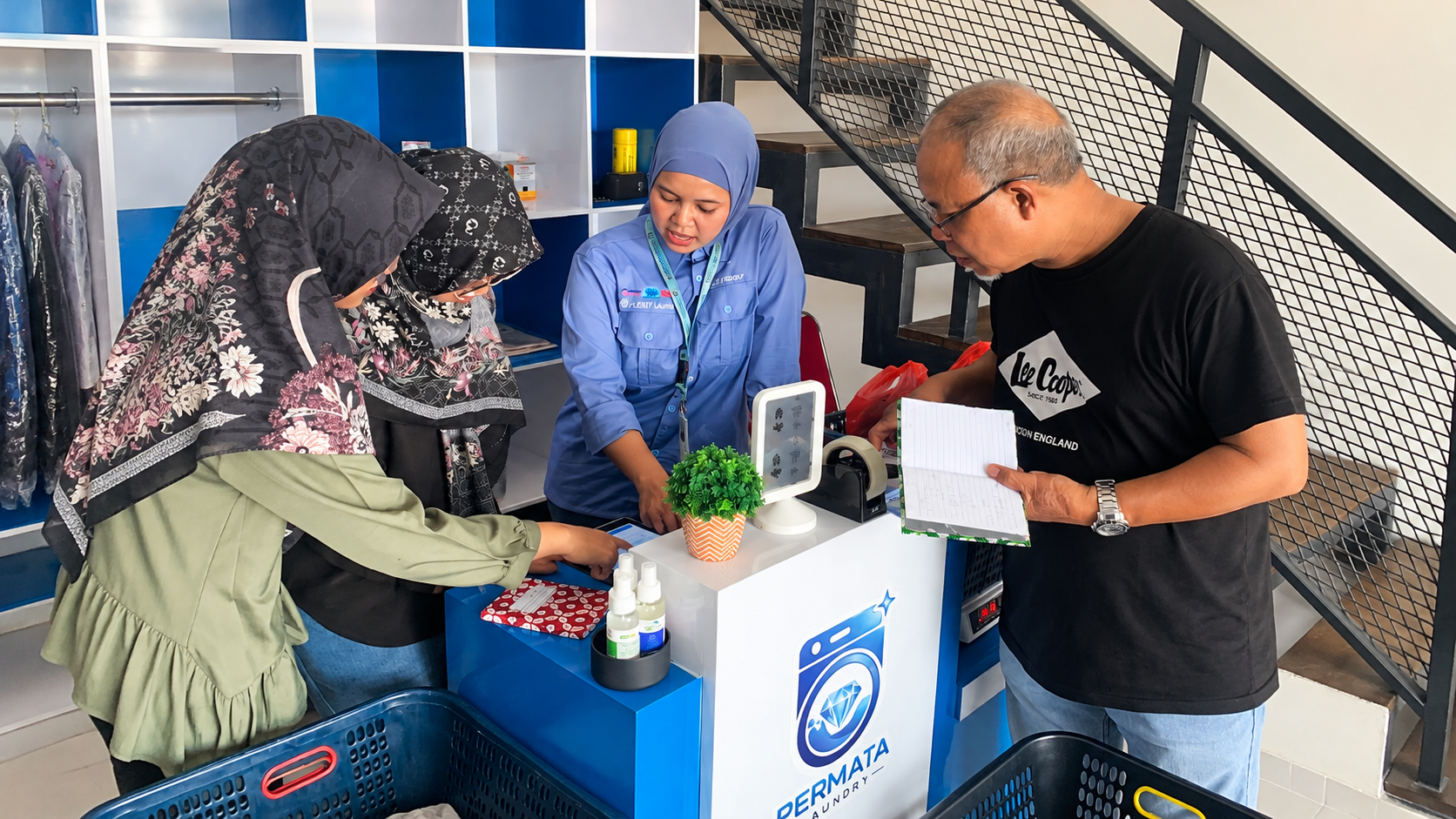 Pelanggan Laundry Hanya Cari Harga Murah? Begini Cara Bersaing Tanpa Perang Harga